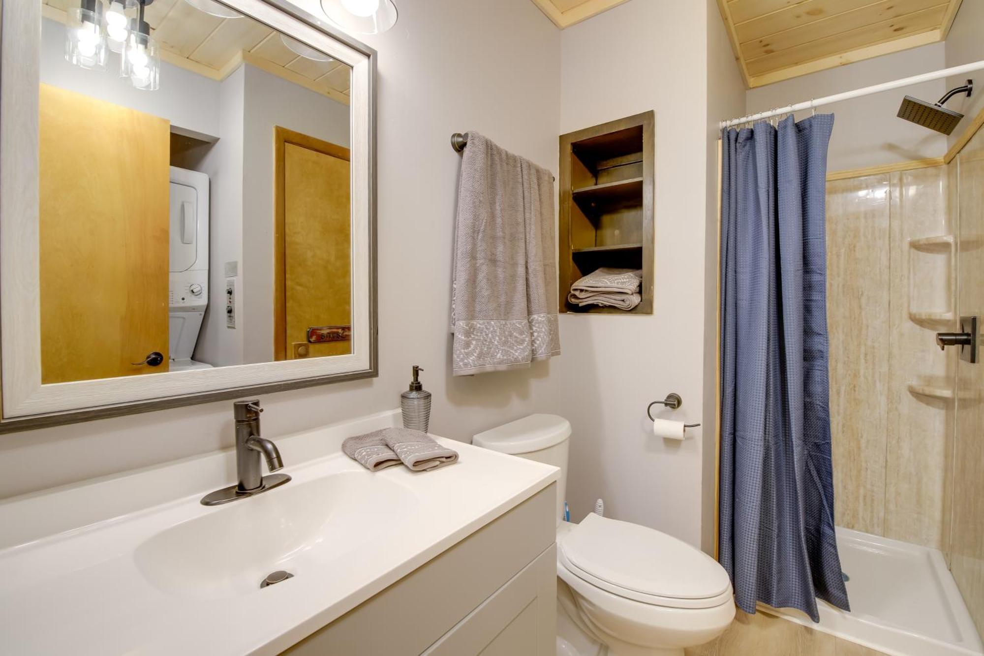 Gatlinburg Mountain Cabin With Hot Tub, Deck And Games 外观 照片