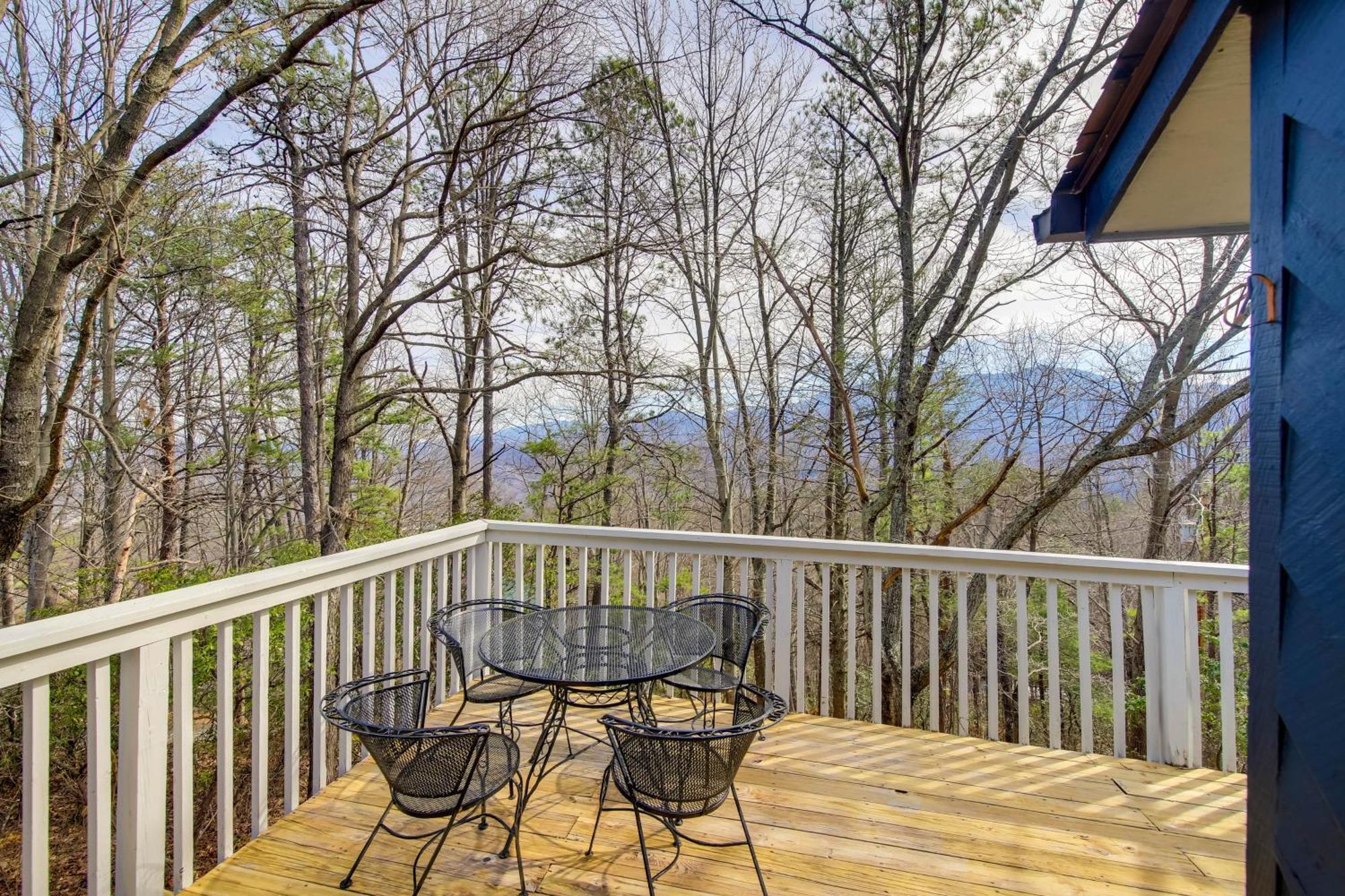 Gatlinburg Mountain Cabin With Hot Tub, Deck And Games 外观 照片