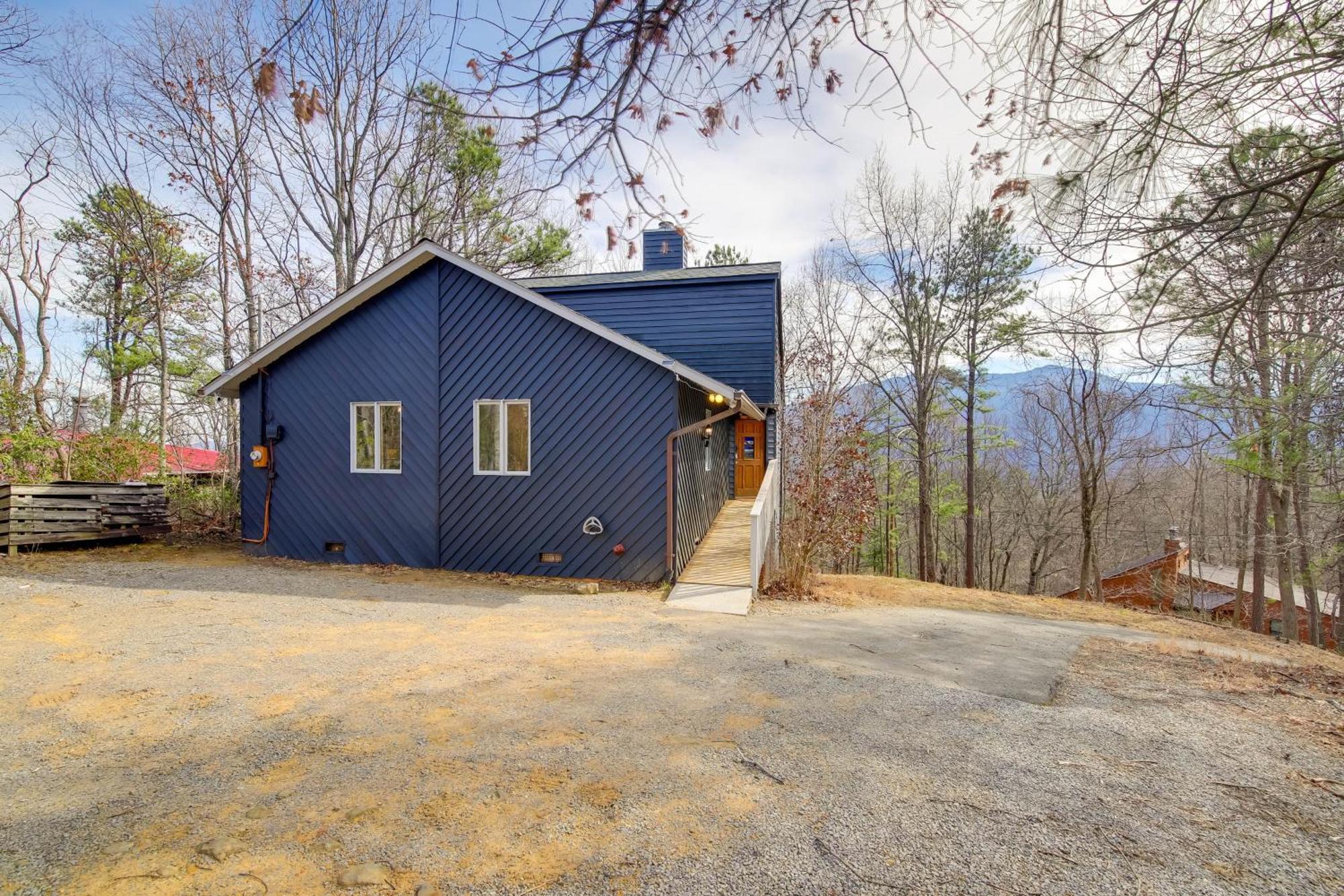 Gatlinburg Mountain Cabin With Hot Tub, Deck And Games 外观 照片